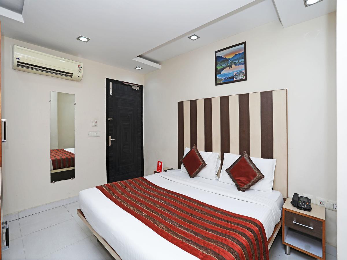 Hotel Balsons Continental New Delhi Exterior photo