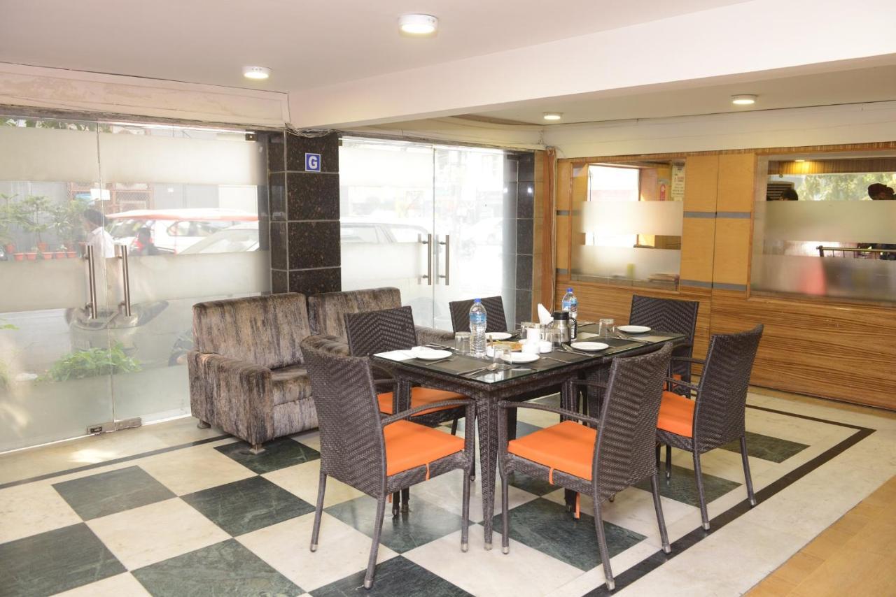 Hotel Balsons Continental New Delhi Exterior photo